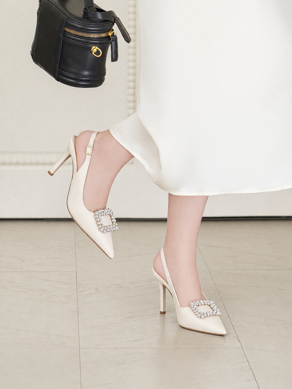 Giày Slingback Crystal Frame Heels